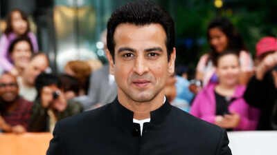 Ronit Roy leases his 950 sq ft Andheri West office for nearly Rs 1.39 crore over 60 months 'Kaabil' actor Ronit Roy leases his 950 sq ft Andheri West office for nearly Rs 1.39 crore over 60 months