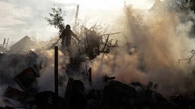 Russia warns foreign diplomats to leave Kyiv 'Mortal danger': Russia warns diplomats to leave Kyiv as fresh strikes kill 6 across Ukraine