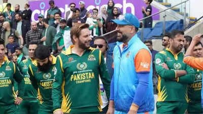 File Pic: Shahid Afridi and Yuvraj Singh during WCL Season 1. No apology, no handshakes from Indian players: Is this why PCB denied NOCs for WCL 3? Pakistan Champions pull out