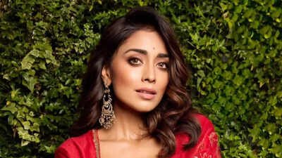Shriya Saran recalls leaving cousin's wedding for 'RRR' audition: 'Ran to Hyderabad' Shriya Saran recalls leaving cousin's wedding for 'RRR' audition: 'Ran to Hyderabad'