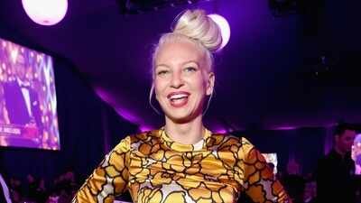 Singer Sia granted primary physical custody over her and Dan Bernad's son, Somersalt Wonder after agreeing to pay USD 42.5 thousand in child support earlier this year. (Instagram) Sia granted primary physical custody of her 2-year-old son, Somersalt Wonder, while Dan Bernad maintains legal custody