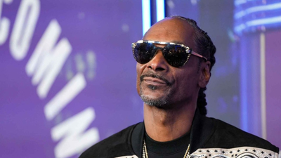 Motivational quote of the day by Snoop Dogg: ‘Stay true to who you are and what you stand for, and you’ll go far in life,’ the rapper’s advice on living life on your own terms(Image Credit: Instagram) Motivational quote of the day by Snoop Dogg: ‘Stay true to who you are and what you stand for, and you’ll go far in life,’ the rapper’s advice on living life on your own terms