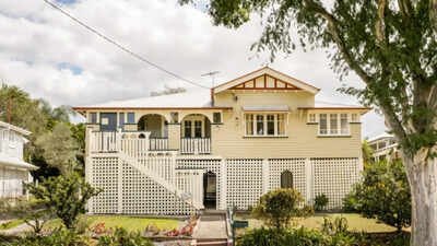 The house had remained with the original owner's descendants since its construction in 1921 In 1921, a Brisbane man built a family home that stayed with his descendants for 105 years; his 98-year-old daughter has now sold the 810-sq-m property for A $2.03 million after 10 bidders registered