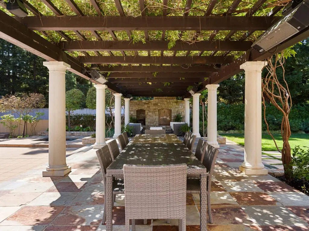 The outdoor dining