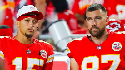 Travis Kelce opens up.(Image via Getty Images) “It puts a halt to the momentum”: Travis Kelce opens up on NFL’s penalty problem as Patrick Mahomes’ controversial hit sparks debate ahead of Week 4 clash