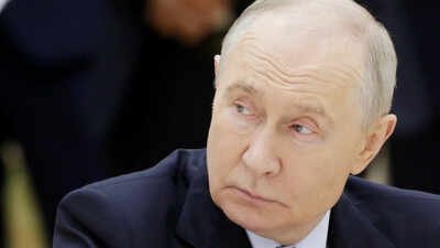 Russia offers one-day ceasefire if Ukraine holds elections, rejects Zelenskyy's 60-day truce bid
