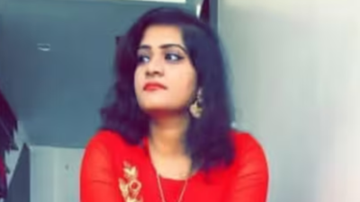 Woman who secretly returned from London without informing family found dead in Pune flat